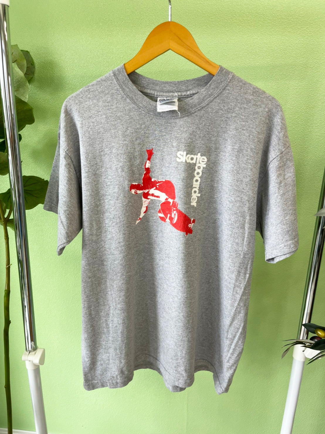 【USED】GILDAN skateboarder t-shirt (men's L)