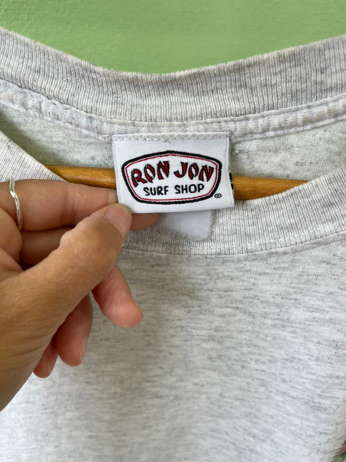 【RON JON】00's RonJon Surf Shop Aint no life like the wild life Y2K T-Shirt  （men's L相当)