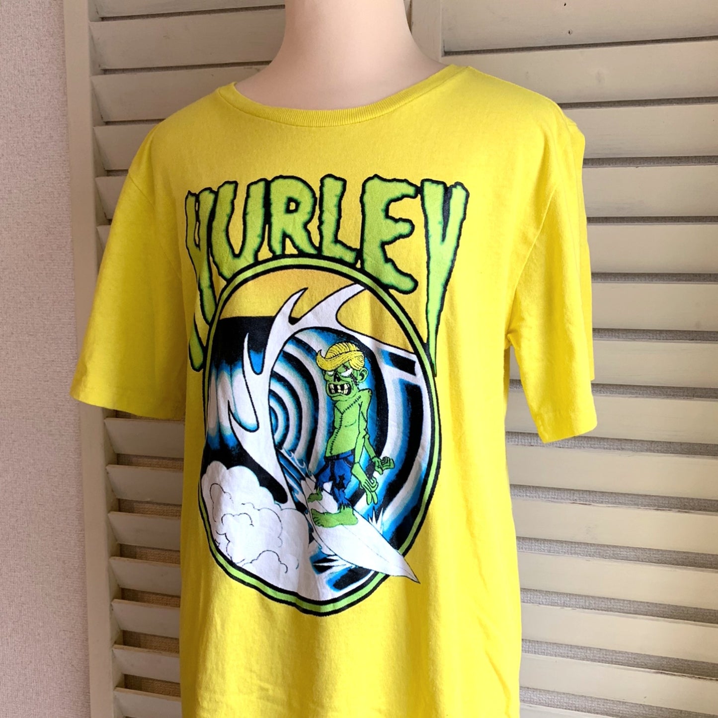 【HURLEY】ハーレー　サーフィン　アメコミプリント　Tシャツ (men's XL)