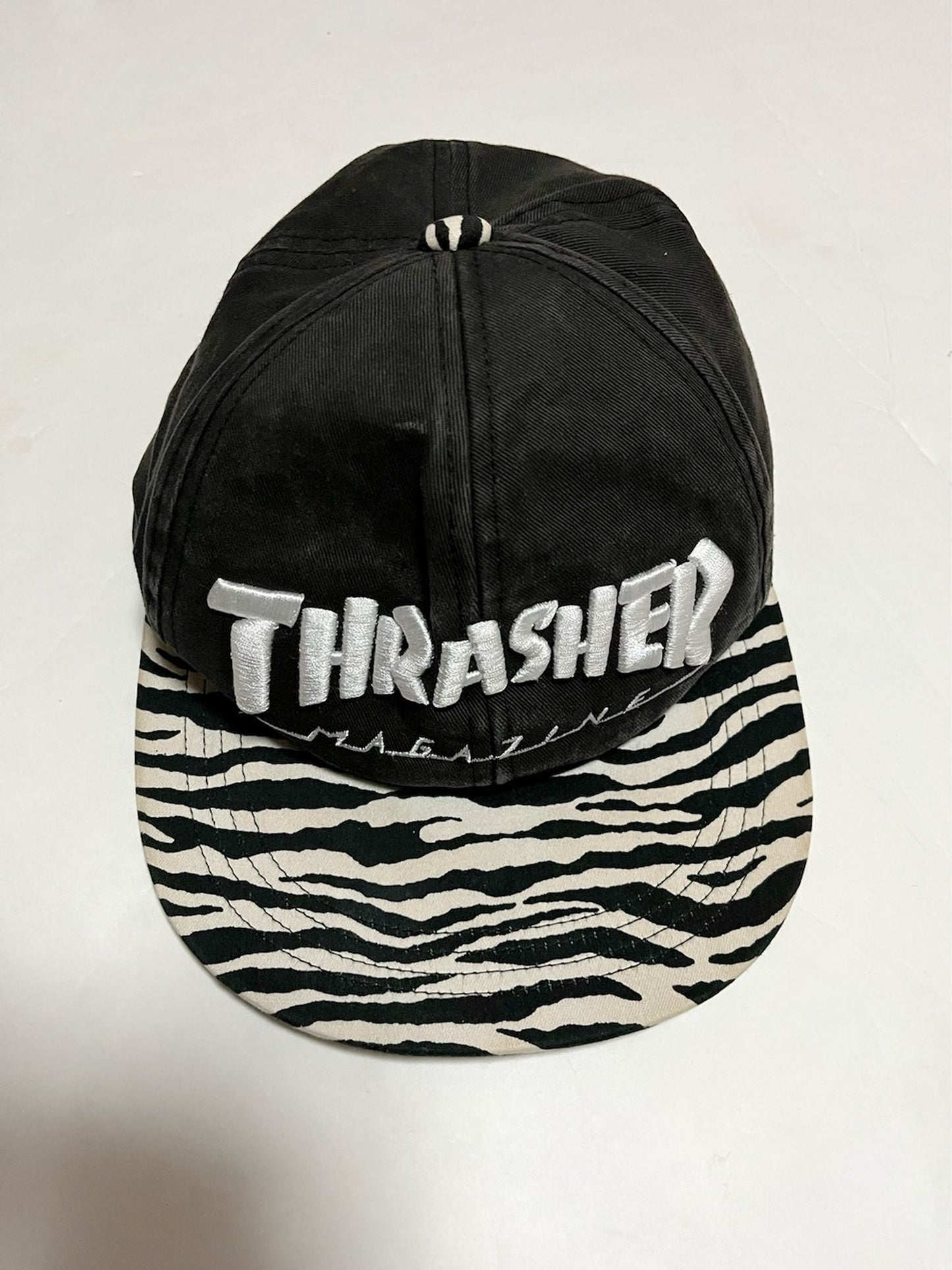 【THRASHER】USED スラッシャー ゼブラ柄 キャップ  帽子 ユニセックス